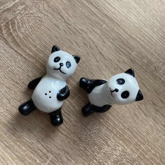 Panda Salt and Pepper Shakers - Picture 5 of 7